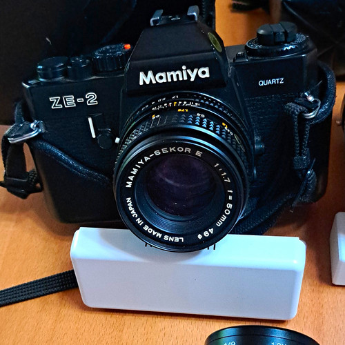 Mamiya quartz 35mm slr - ze-2,