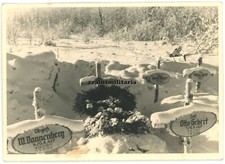 Orig. Foto Grab 267.ID Soldaten im Friedhof ALEXANDROWKA Russland 1942