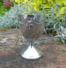 Alte METALLSCHALE auf Fuß