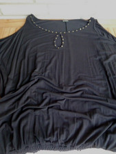 Lascana Beach-Shirt, Gr. 44/46, Cold Shoulder, schwarz mit Nieten, Viskose, neu