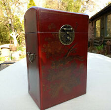 Chinesische Truhe Leder Bemalung Schriftzeichen Beschläge Einsatz für Getränke