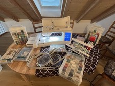 Brother INNOVIS V3 Stickmaschine mit viel Zubehör