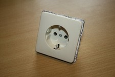 Jung ST 550 Serie Steckdose in cremeweiß