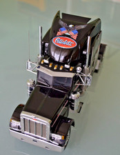 Franklin Mint 1:32 Peterbilt Model 379