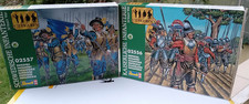 2 x Figuren 1 :72  Revell