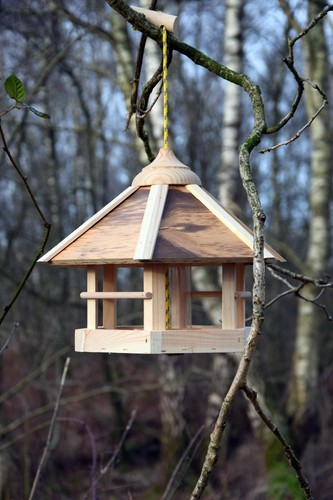 Vogelfutterhaus camouflage - vogelfutterhaus,