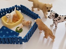 Niedliches Schleich-Hundeset mit viel Zubehör, Welpen, Labrador, Dalmatiner