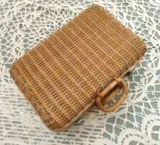 Oldtimer Zubehör - Bambuskoffer für Picknickgeschirr und Auto-Assessoires