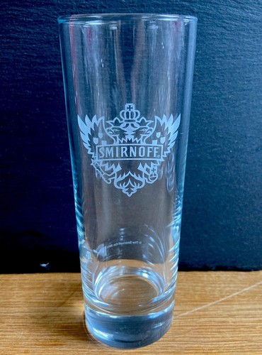 Smirnoff glas pub - glas, bar