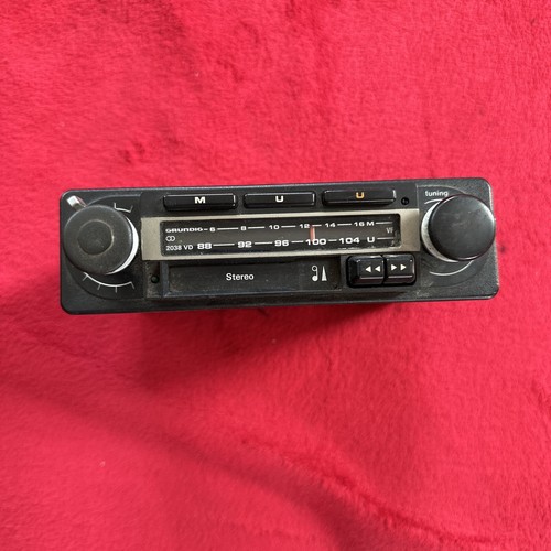 Grundig oldtimer auto - vw,