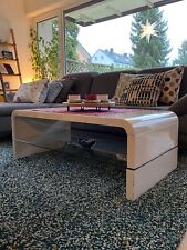 wohnzimmertisch weiß hochglanz mit kleinen Macken,ca.8 Jahre alt