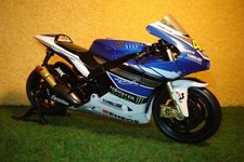 1:12 Yamaha YZR-M1 V.Rossi 46