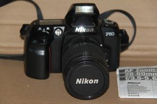 Spiegelreflexkamera analog Nikon F60 mit Objektiv