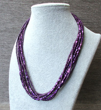 (E) Modeschmuck Kette / kurze Kette in lila / Kunstperlen 45cm