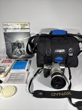 MINOLTA SLR-Kamera DYNAX 5 + Autofocus-Objektiv AF Zoom 28-80mm 1:3.5-5.6 D