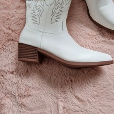 Cowboystiefel weiß. 