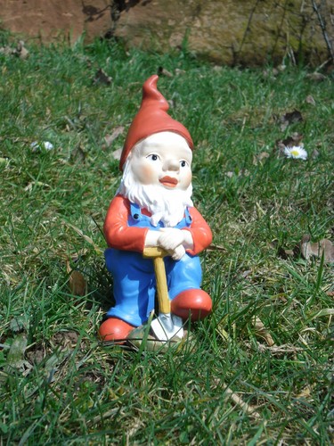 Gartenzwerg mit spaten 13cm - gartenzwerg,
