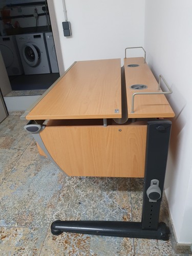 Kinderschreibtisch