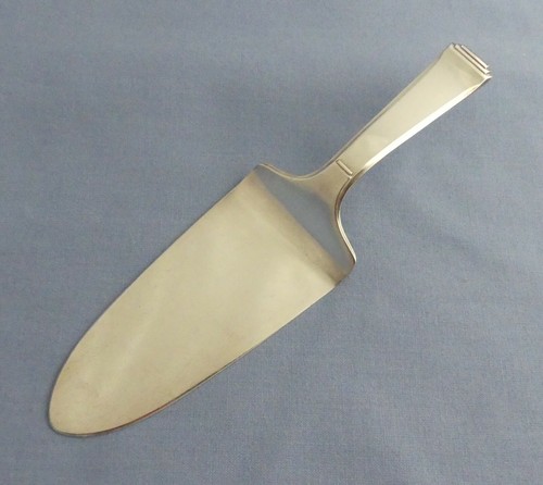 Oka 131 pyramide - -,
