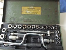 Großer Knarrenkasten von