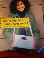 Bunte Taschen und Accessoires