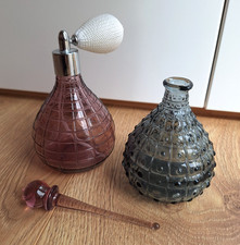 2 Parfumflakons, Flakon und Zerstäuber | Dekoration, buntes Glas, leer