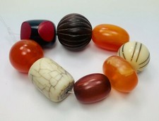 8 Perlen Resin Harz Vintage
