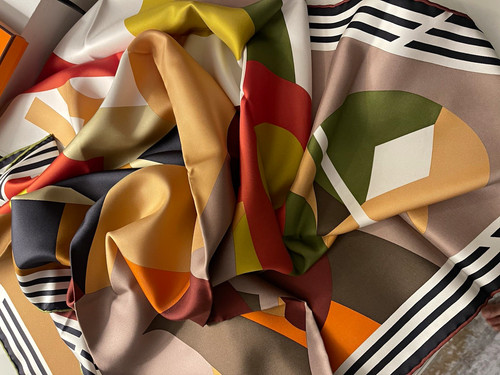 Hermès carré seidentuch - hermès,