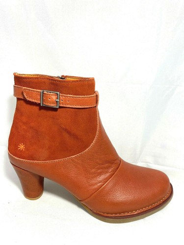 The art company stiefel - the,