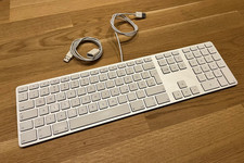 Original Apple Keyboard with