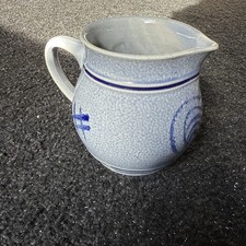 Westerwälder Keramik Feinsteinzeug Krug handbemalt Milchkanne mit Henkel Top