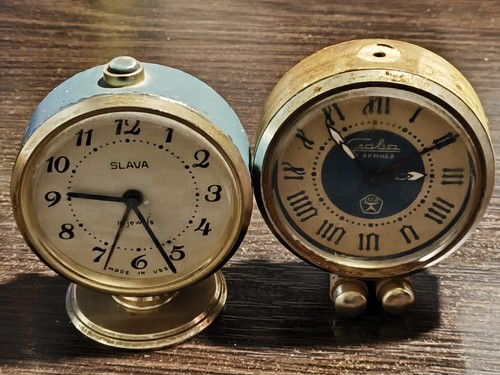 Vintage sowjetischer wecker - sowjetischer,