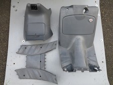 Piaggio Sfera RST 50 125 M01 TRITTBRETT+BEINSCHILD+ABDECKUNG+KLAPPE VERKLEIDUNG