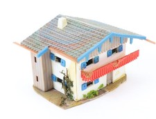 Spur N Gebäude Wohnhaus Alpenhaus Berghaus Almhaus