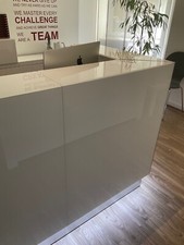 modere Empfangstheke Glas / hochglanz weiß mit LED-Beleuchtung
