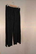 🖤  Plissierte Hose mit