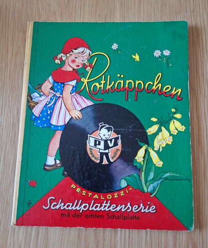 Rotkäppchen mit schallplatte - rotkäppchen,