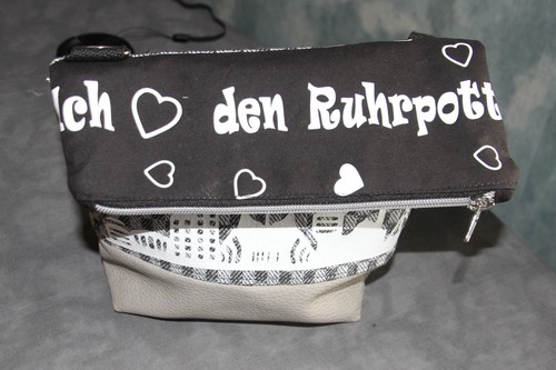 Umhängetasche genäht aus