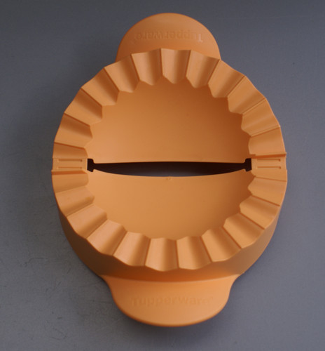 Tupperware ravioli former - tupperware,