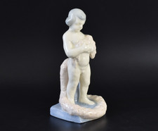 Jugendstil Keramik Majolika Figur Junge Putto mit Blumen im Wiener Stil gemarkt