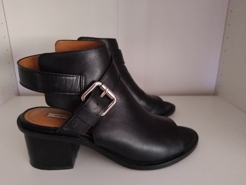 Other stories 39 pumps - &,