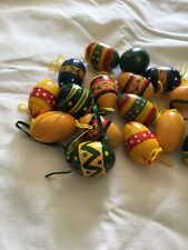 13 alte  Ostereier Holz  Handbemalt 3 cm