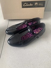 NEU CLARKS SCALA T-BAR SCHWARZ LACKLEDER ÄLTERE MÄDCHEN ODER DAMEN SCHUHE UK 5,5