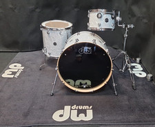 DW Performance Drumset White