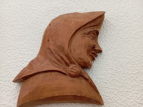 Holzbild handgeschnitzt