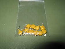 10x Vishay 100pF/2kV HV-Kerko/Kondensator 2000Volt Y5R 10% RM5 F101K25Y5RP6 101K