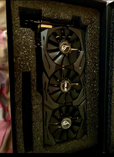 Asus rog strix radeon vega - asus,