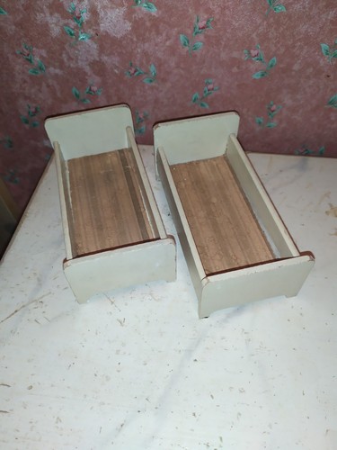 Altes kleines bett - kleines,