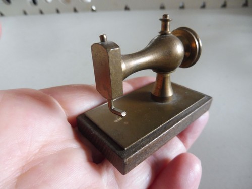 Messing miniatur auf - messing,