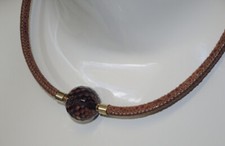 Collier aus Leder mit